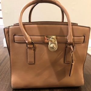 Michael Kors Hamilton in Camel Color 💕